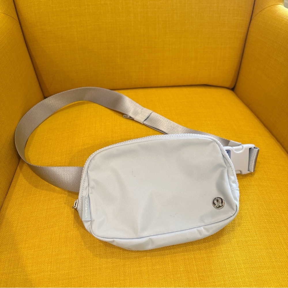 lululemon athletica Windmill Blue Belt Bag with Adjustable Strap